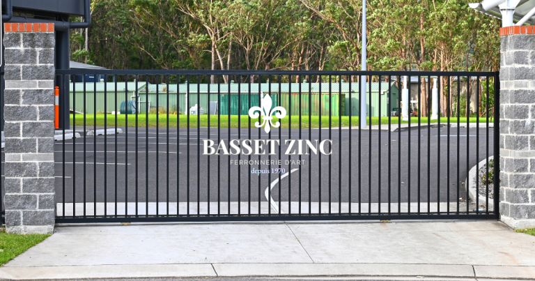 Portails automatiques : les critères essentiels pour bien choisir son modèle